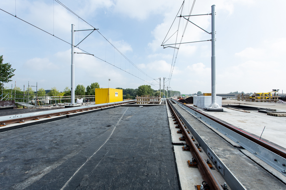 RandstadRail Lansingerland-Zoetermeer een uniek station met groen verblijfsdak